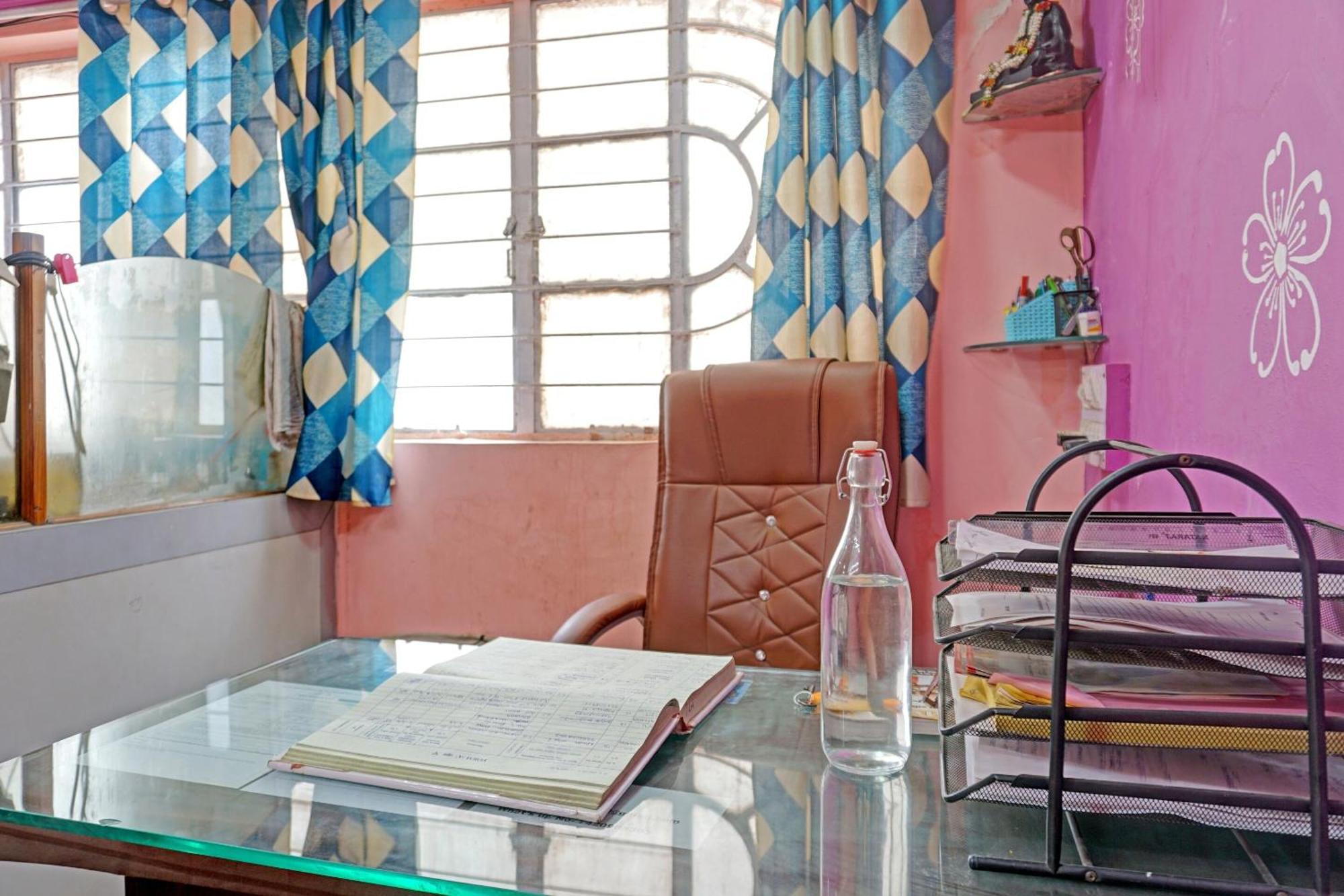Spot On Hotel Prakash Residency, Near Hanuman Gym Ajmera Colony, Pimpri Dış mekan fotoğraf